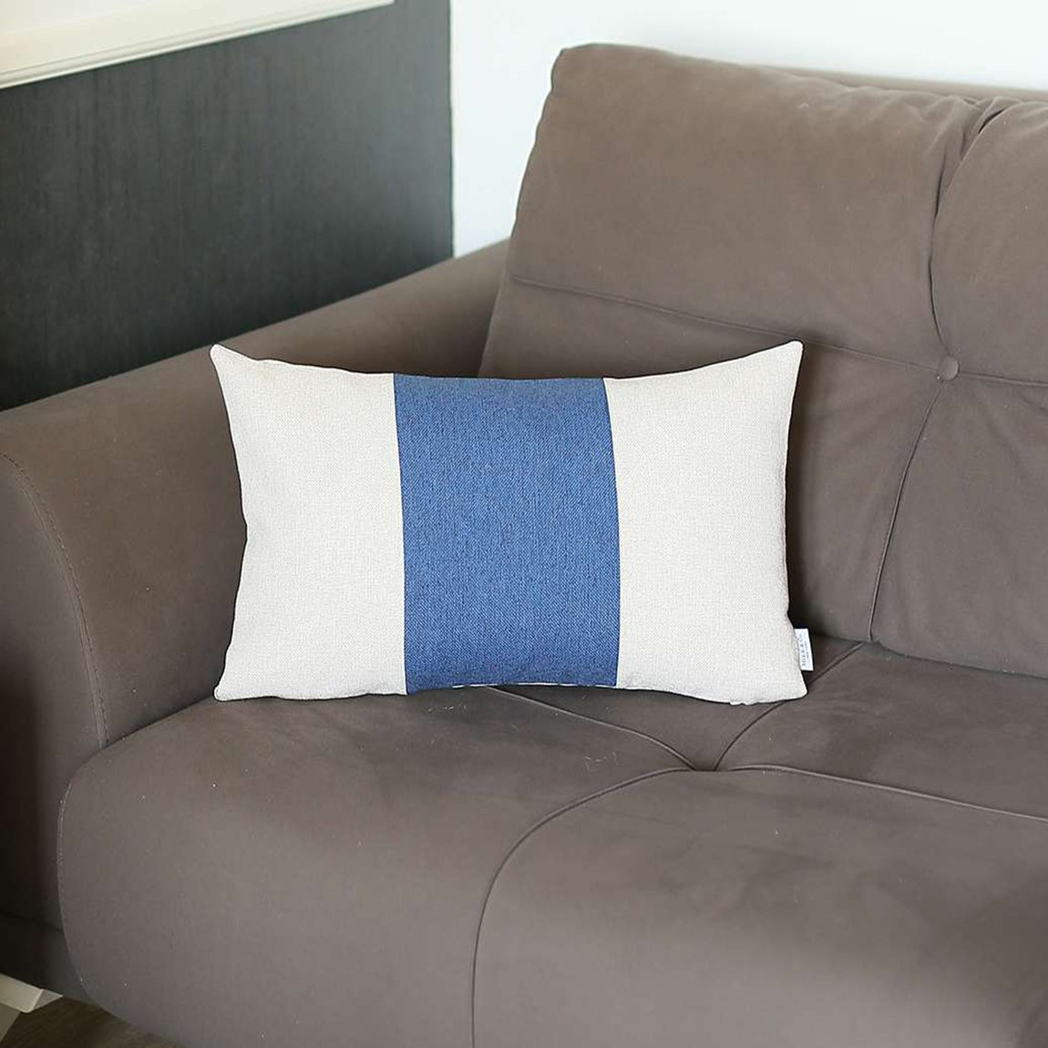 12’ X 20’ Grey And Blue Geometric Zippered Handmade Polyester Lumbar Pillow Cover - Accent Throw Pillows