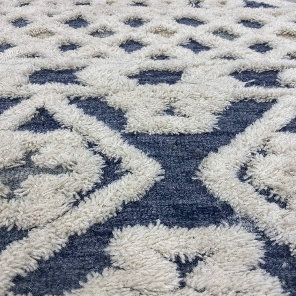 4’ Round Blue and Cream Decorative Area Rug - Area Rugs